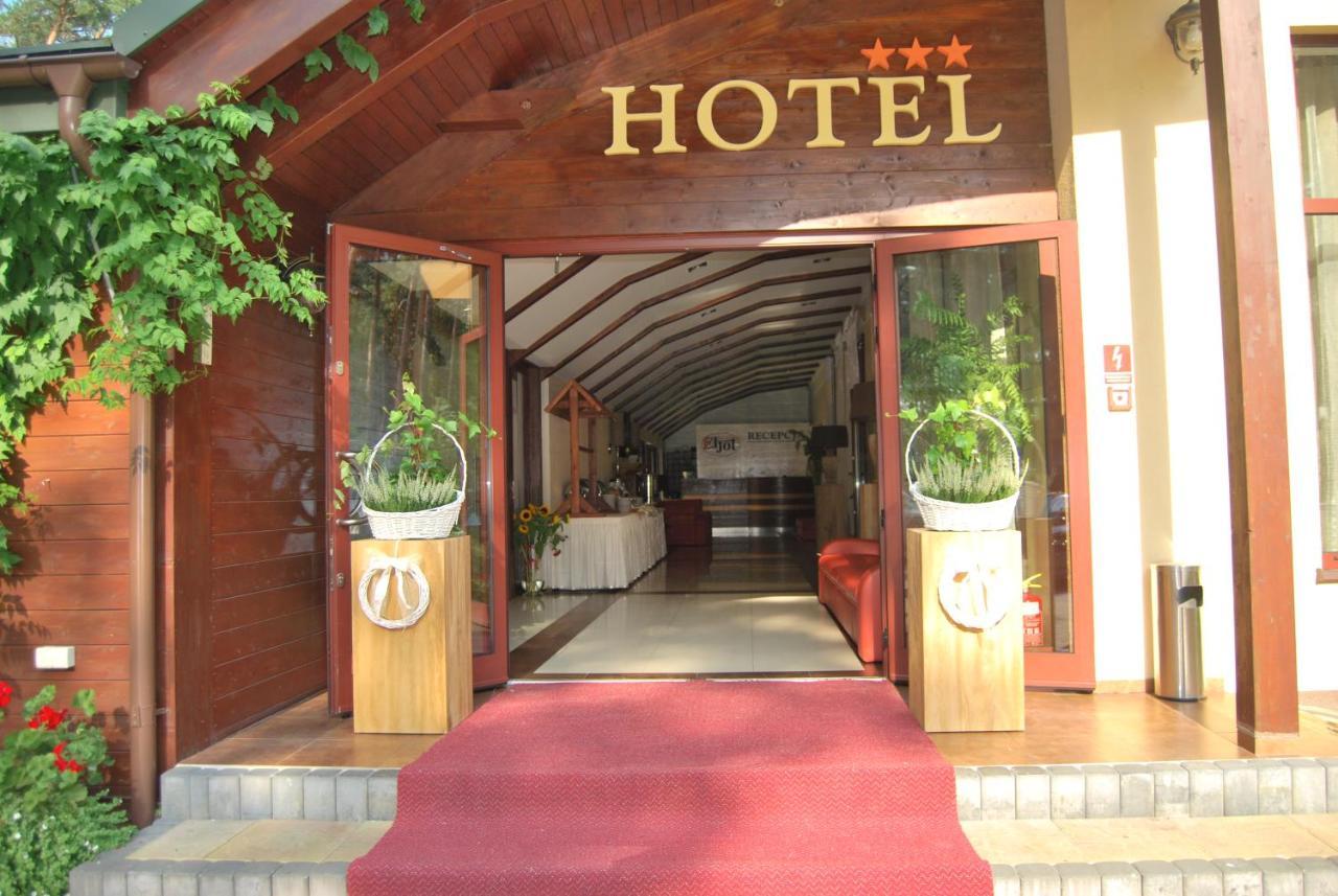Hotel Eljot Sielpia Wielka Exterior photo
